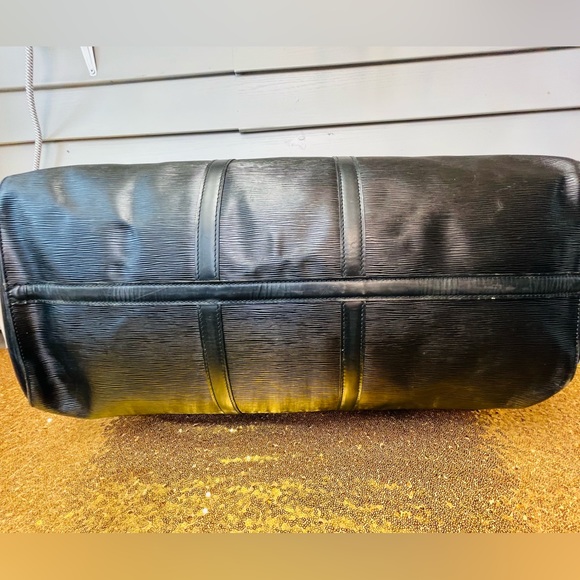 Louis Vuitton Black Epi Keepall 60 - Picture 7 of 12